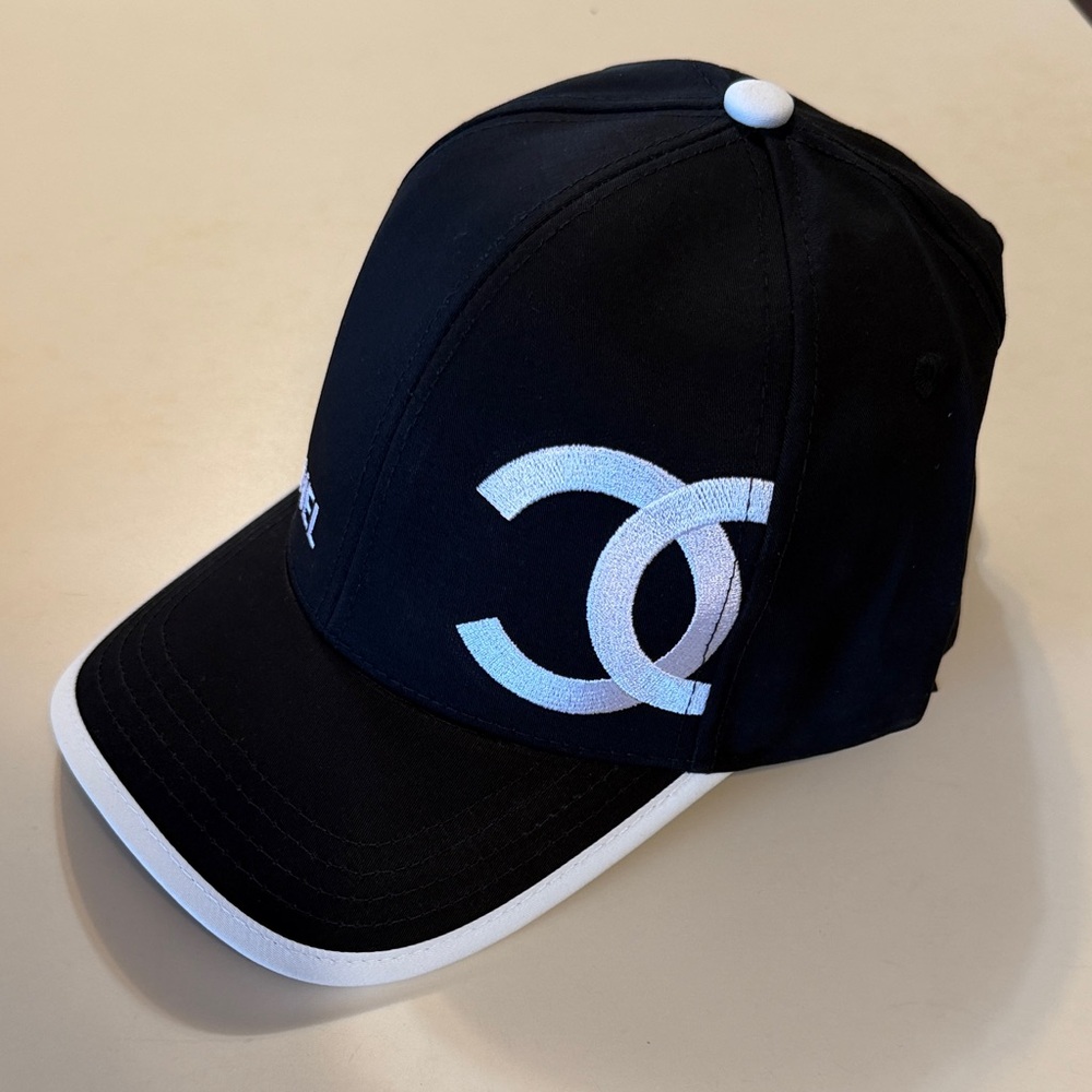 CHANEL Black Cap with White Logo - Picture 3 of 8